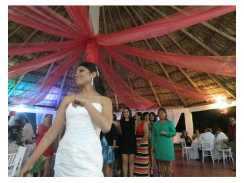 Celebrando con los novios