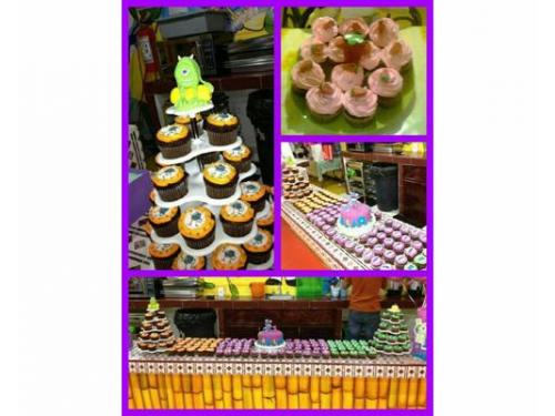 La mejor mesa de dulces con sweety cupcakes