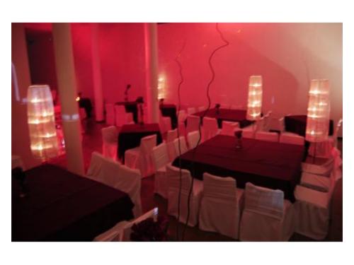 Vista del montaje del evento en el salón bistro galería