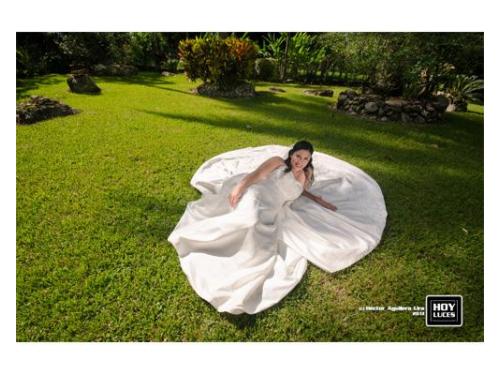 Novia con increíble fondo