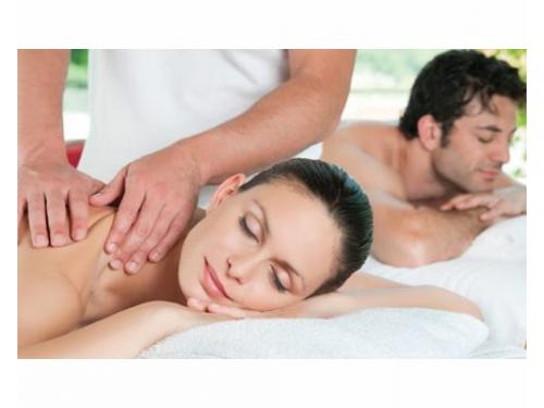 Depelle pareja masajes y faciales