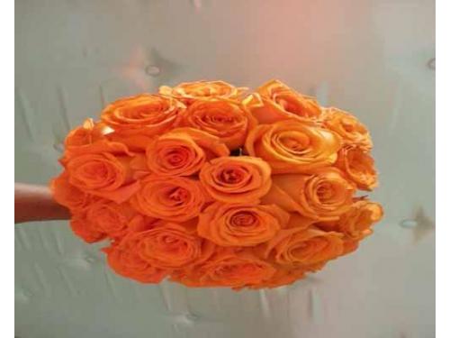 Ramo de rosas naranjas