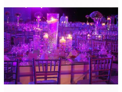 Preciosos centros de mesa iluminados