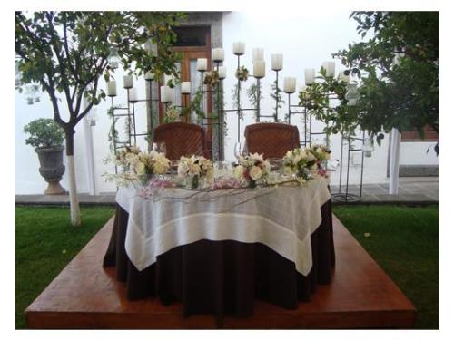 Arreglo de la mesa principal