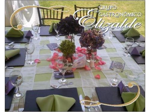 *arte y diseño en arreglos florales para: *ramos de novia * ceremonia *mesa de novios e invitados * fuentes * carretas antiguas o *decoración del lugar