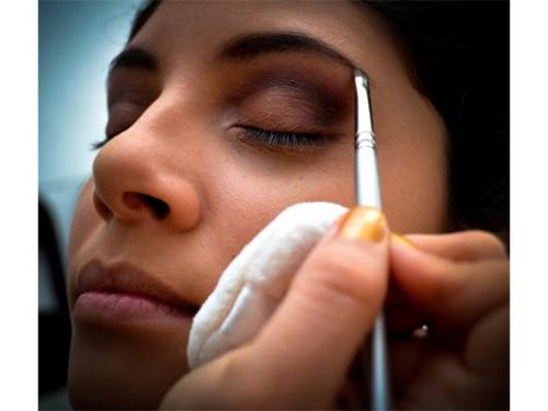 Terminación de la ceja