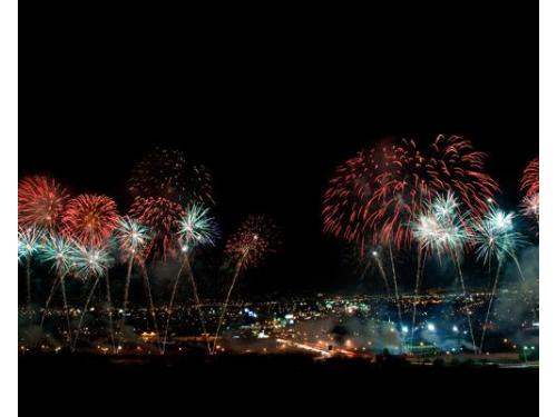 Hermosa pirotecnia para grandes eventos