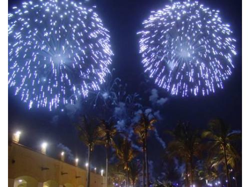 Maravillosa pirotecnia de colores