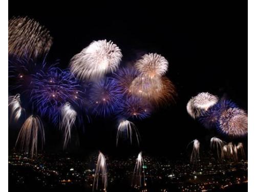 Hermosa noche llena de colores