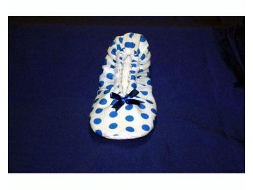 Pantuflas de bolas azules