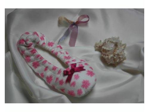 Pantuflas con flores rosas