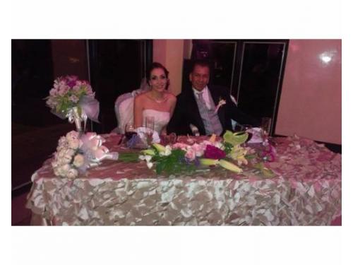 Novios posando para la foto