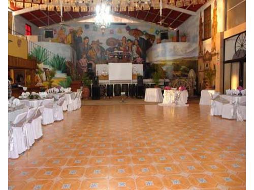 Amplia pista de baile