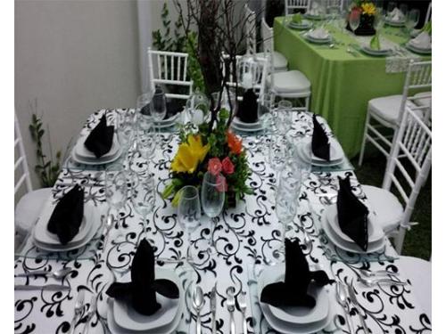 Excelente presentación en mesas