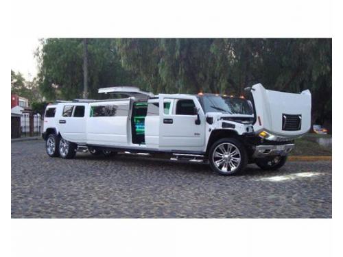 Amplias limousines hummer