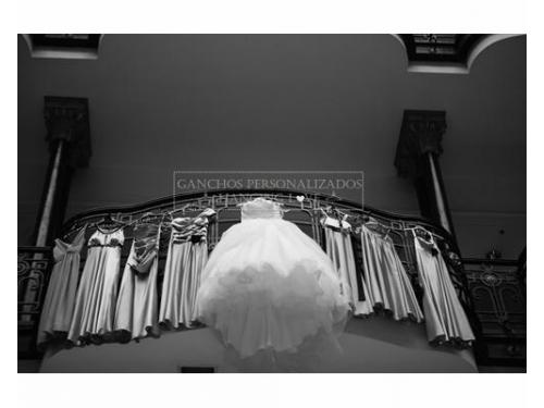 Hanging love ganchos personalizados