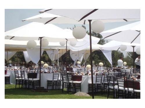 Montaje para evento en jardín