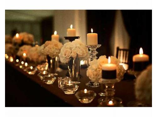Decoración con flores y velas