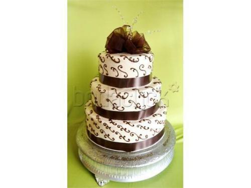 Pastel con moño café