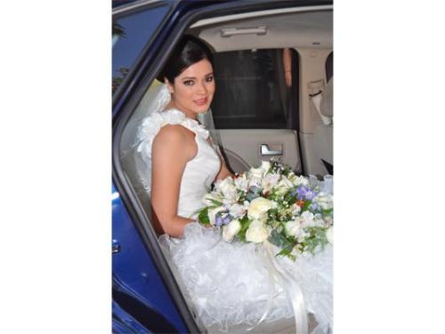La novia en el auto