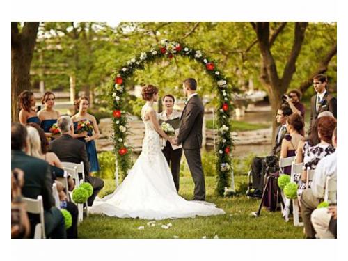 Novios en su ceremonia