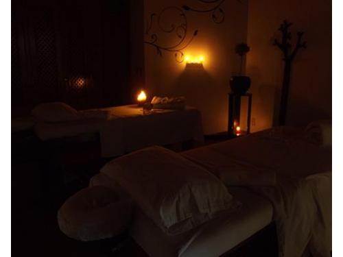 Masaje en pareja, relajante experiencia junto a quien más quieres