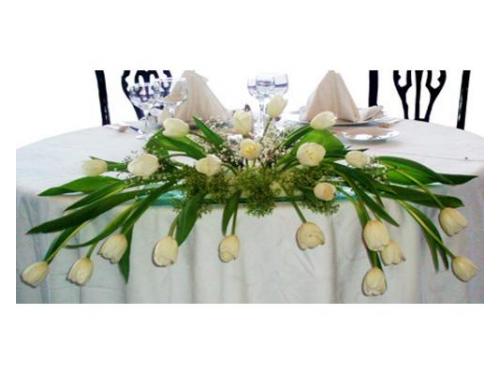Mesa para los novios