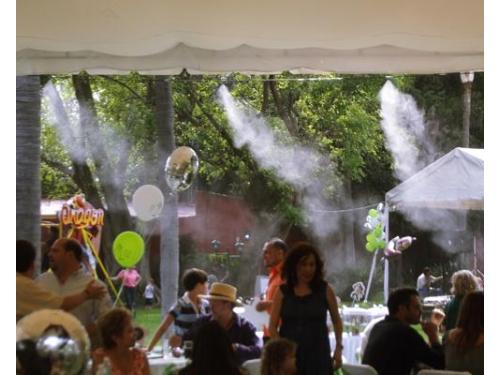 Suave niebla que refresca a tus invitados