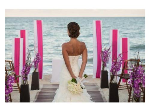 Montaje para ceremonia en playa