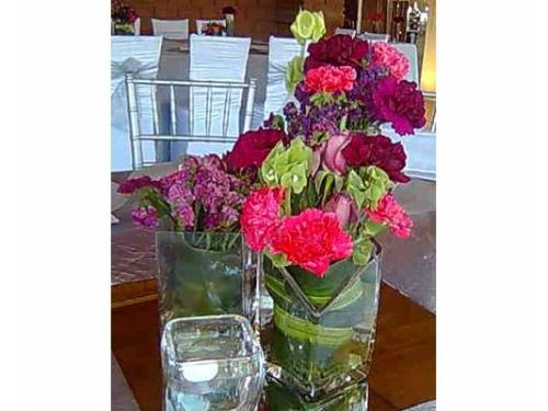 Flores coloridas en tu mesa