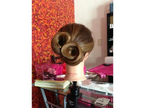 Graziella ayala make up & hair studio