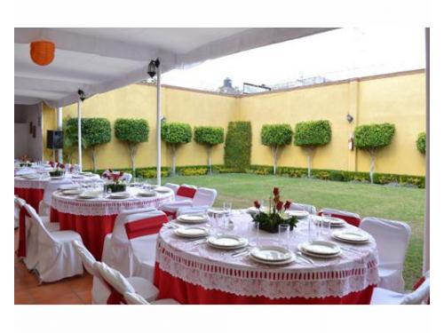 Montaje en el jardín con carpa