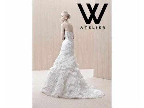 Modelo egypt espalda