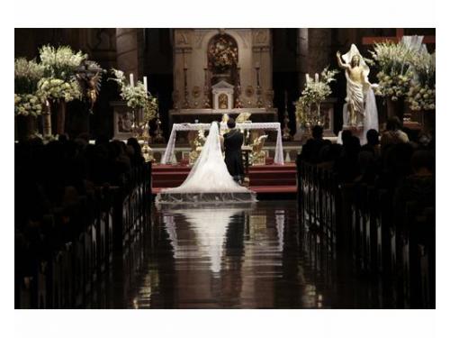 Novios en la ceremonia