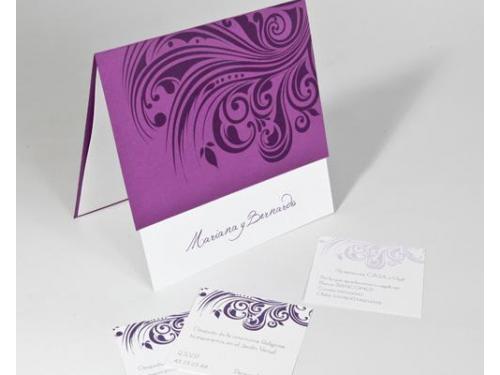 Invitación morada