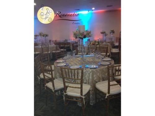 Silla tiffany dorada.