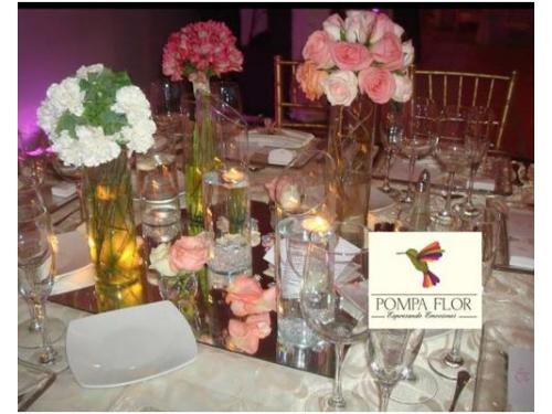 Espejo y cilindros tonos rositas