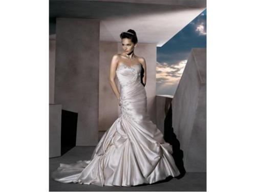 Vestido con bello acabado