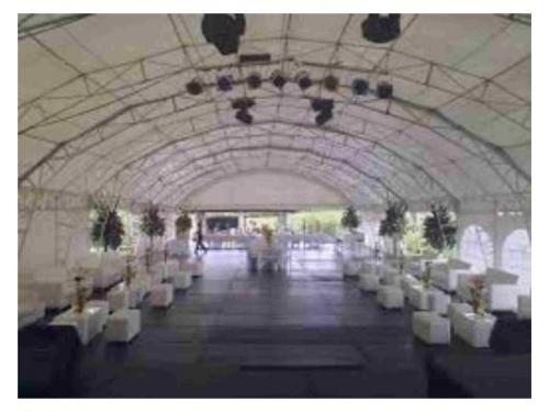 Vista del montaje con carpa