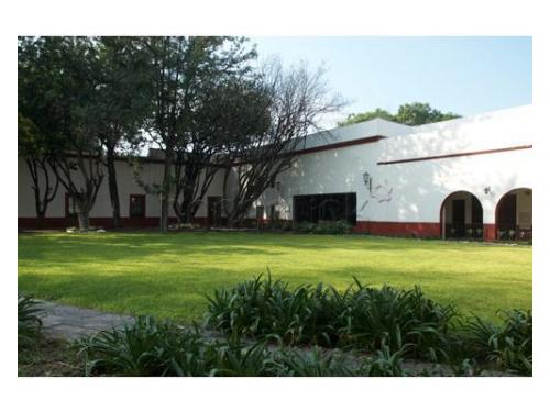 Amplios jardines para celebrar tu boda soñada