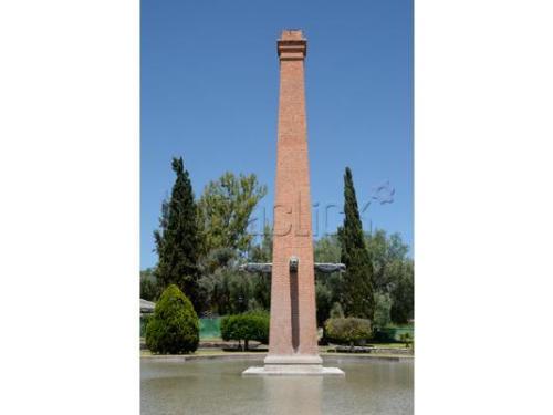 Enormes fuentes decoran el lugar