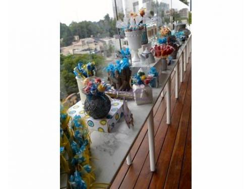 Elige los dulces en tu barra