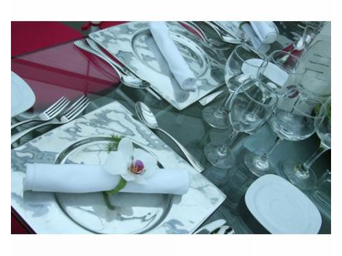 Vajilla y cristalería para boda