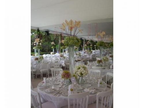 Montaje con centro de mesa alto