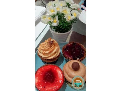 Variedad de sabores en cupcakes