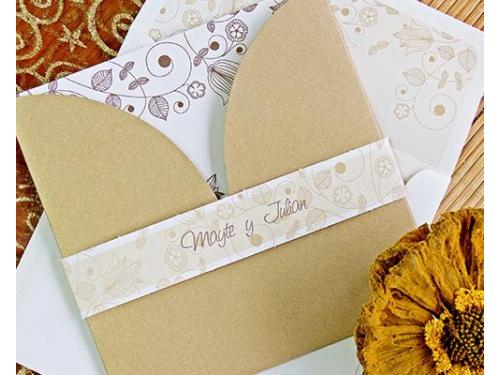 Invitación sencilla con iniciales