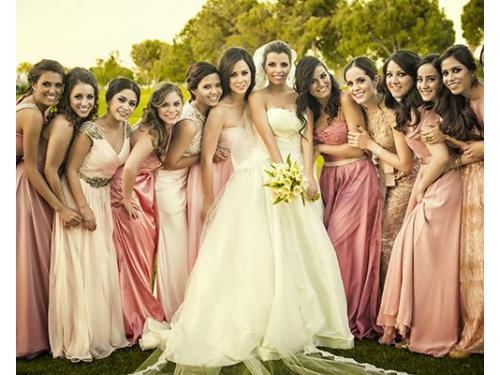 Novia y damas