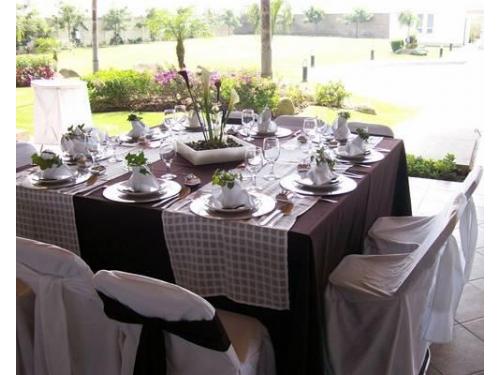 Fina decoración en todas las mesas