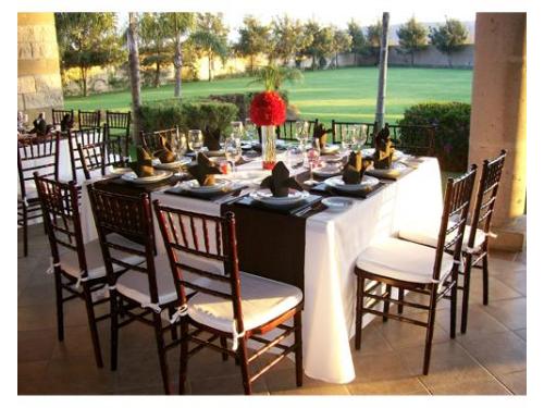 Sillas tiffany perfectamente organizadas