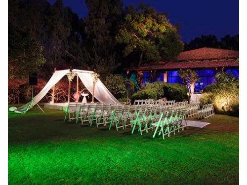 Montaje nocturno para ceremonia